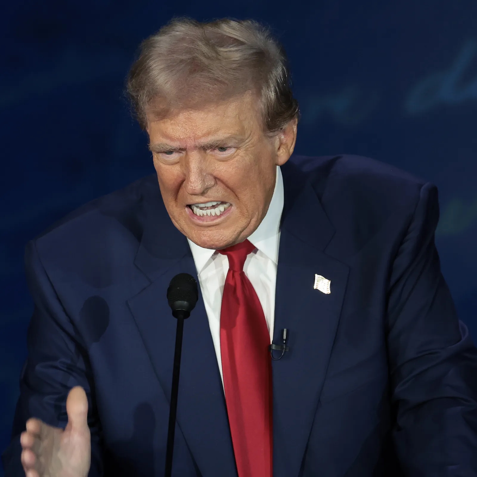 Trump calls female reporter “ugly” after insulting another as “piggy”