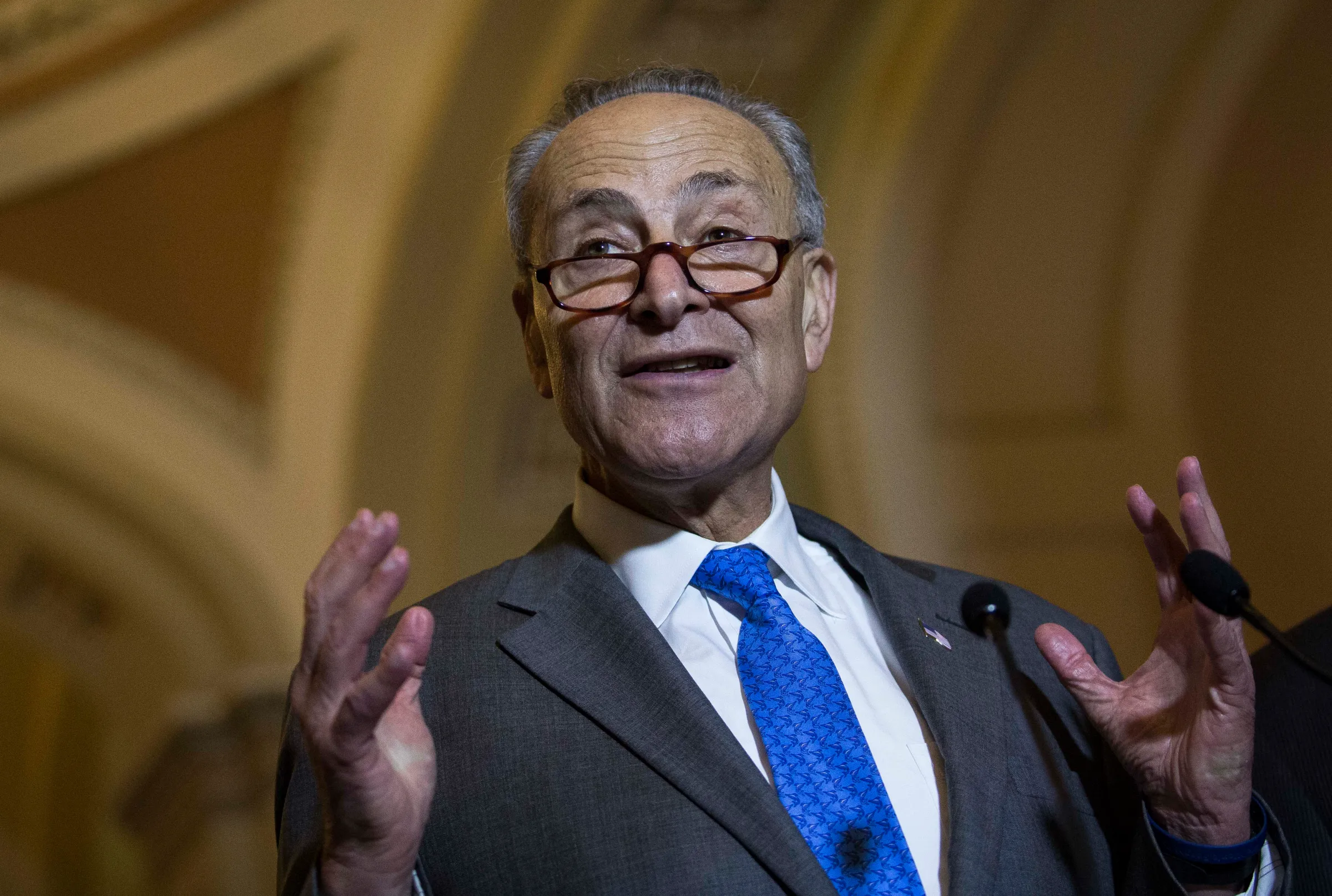 Senate readies vote on paying some federal workers