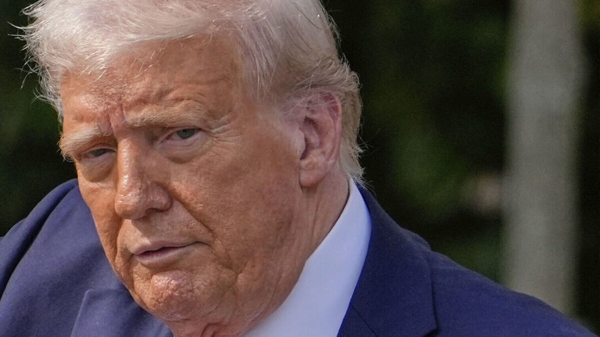 What donors to Trump’s White House ballroom stand to gain from the federal government