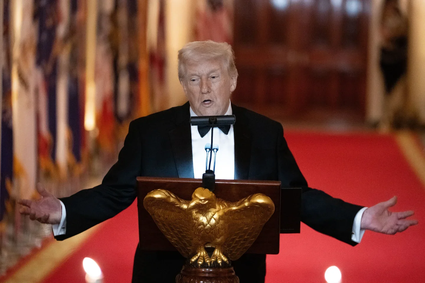 Poll: Trump struggles on immigration, prices and Iran as Democrats hold a midterm edge