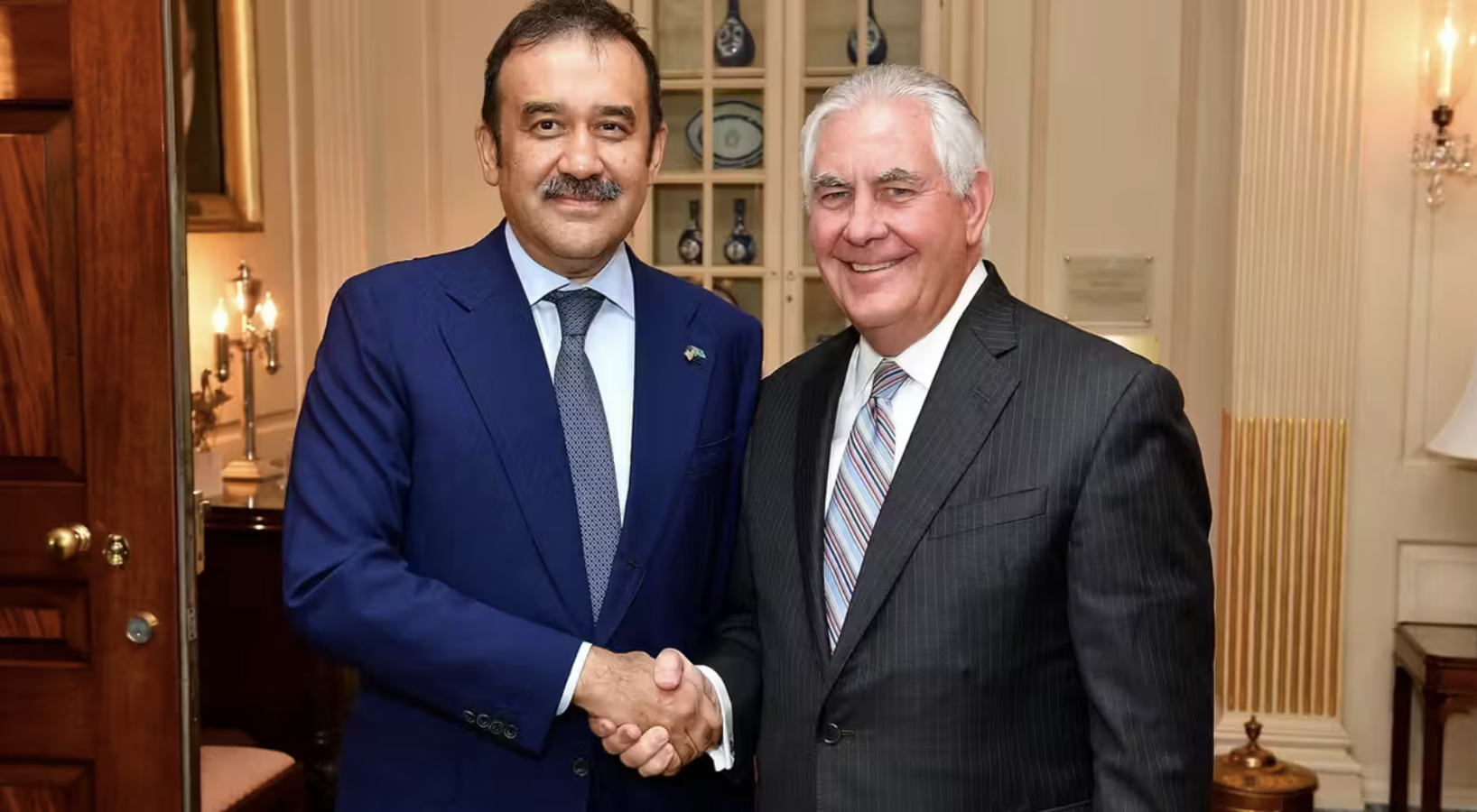 Ex-KGB official says 2 countries have copies of compromising Trump video